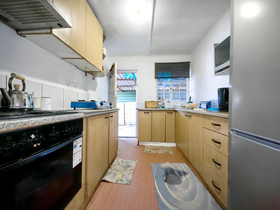 2 Bedroom Property for Sale in Eastridge Western Cape